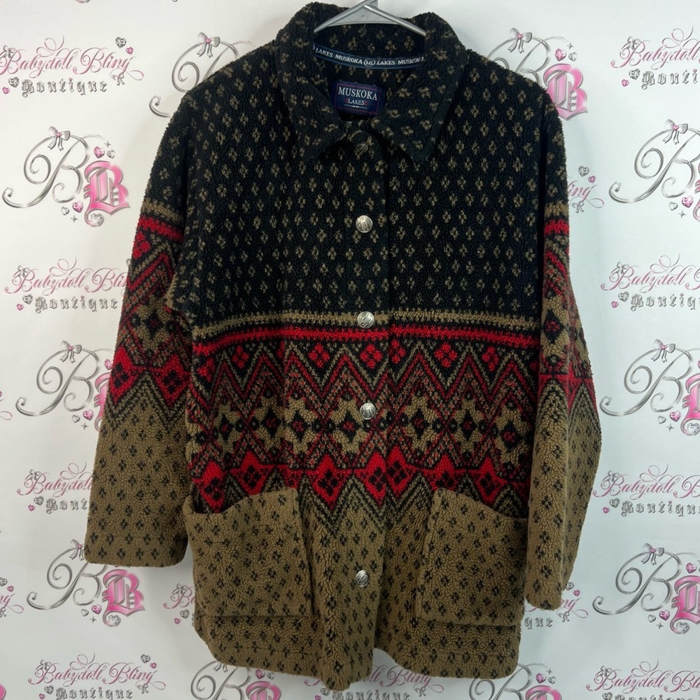 Muskoka lakes button up fleece coat Women's Black and Red Patterned Jacket